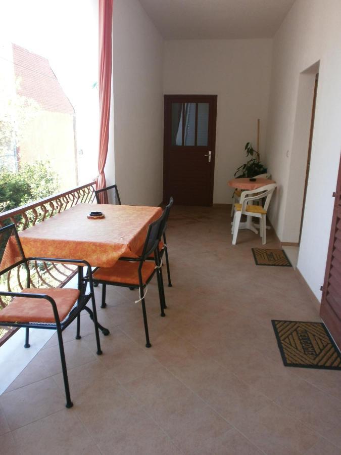 Apartments By The Sea Podgora, Makarska - 12326 Exterior foto